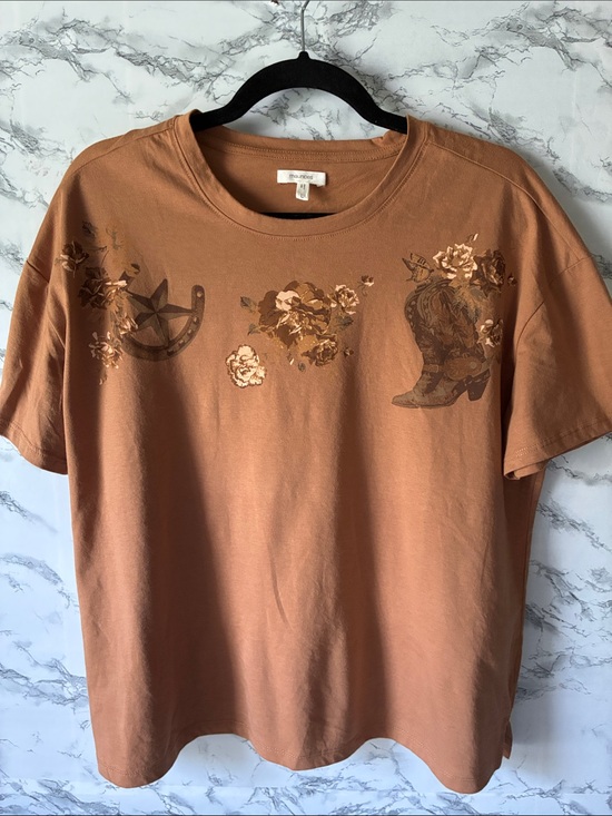 Maurices Tops - Maurices L Tan Graphic Short Sleeve Tee